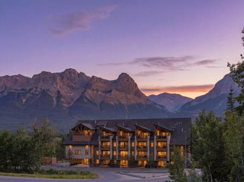 4BR Getaway w MTN View Balcony Near DT and Banff in Canmore (AB)