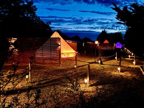 Apkārtne, Glamping La Belle Étoile - Nuit insolite -Toilette sèche (Glamping La Belle Etoile - Nuit insolite -Toilette seche) in Monts-sur-Guesnes