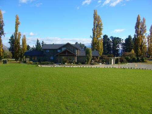 Golfcourse Road Chalets and Lodge - Accommodation - Wanaka