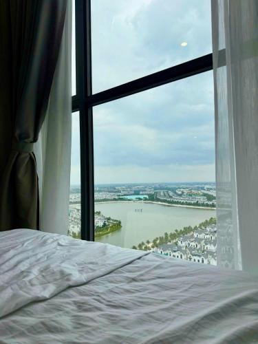 CPS Apartment at Masteri Waterfront in Gia Lam