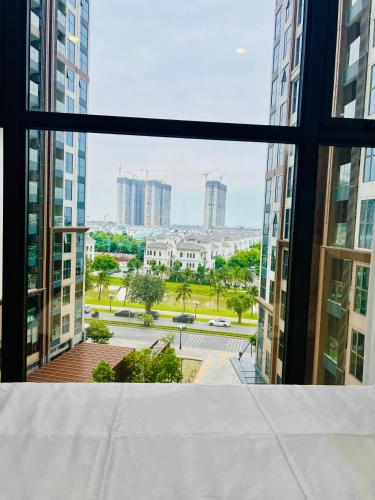 CPS Apartment at Masteri Waterfront in Gia Lam