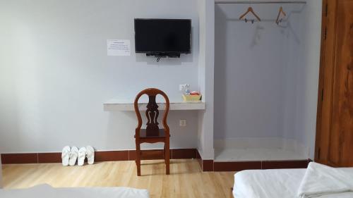 KampongBay Makeng II Guesthouse in Kampot