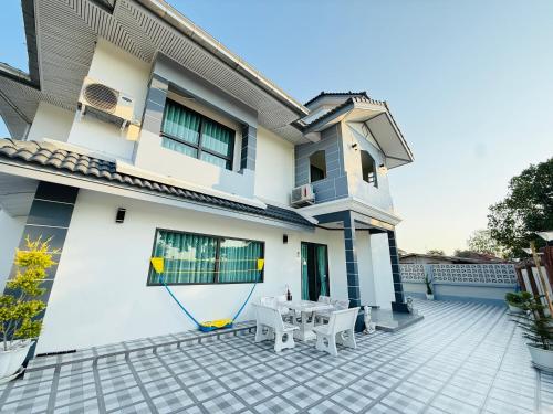 Exterior view, Siri Lagoona Resort & Pool villa in Mabprachan Reservoir