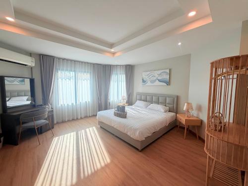Siri Lagoona Resort & Pool villa in Mabprachan Reservoir