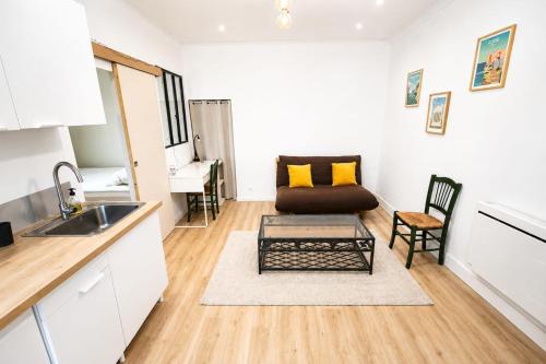 Apartment in the heart of Nîmes - image 3