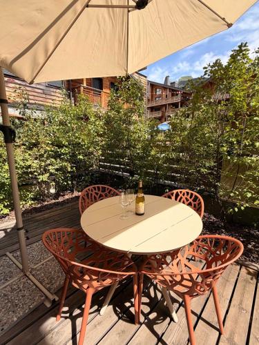 Luxury Central Apartment with Terrace & Parking