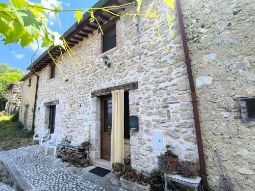 Viesnīcas āriene, Casale in pietra sul Lago del Turano - C'era una volta un asino in Castel Di Tora