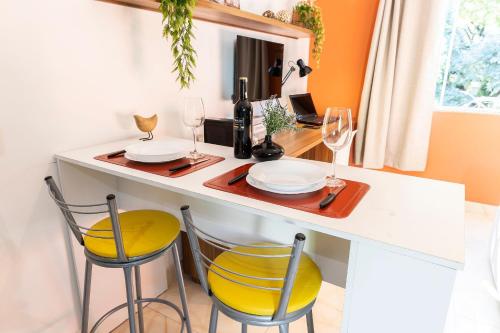 Charmoso na Vila Madalena com AC e Cama Queen in อัลโต เด ปินเยย์โรส