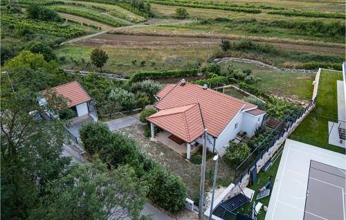 Viesnīcas āriene, Amazing Home In Grubine With Wifi in Šumet