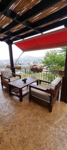 Varanda/terraço, Maison des Couleurs in Aley