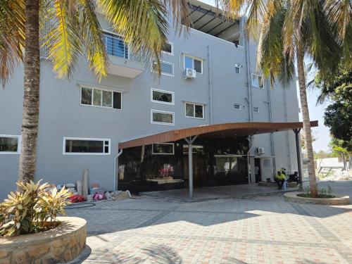 HOTEL SRS MANOR in Allimaranahalli