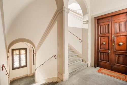 Golden Luxe, Palazzo delle Belle Arti