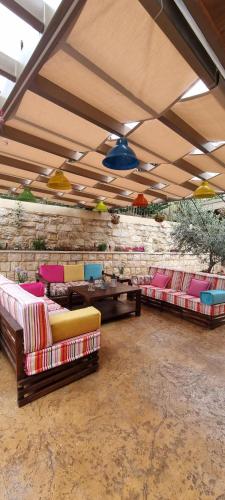 Varanda/terraço, Maison des Couleurs in Aley
