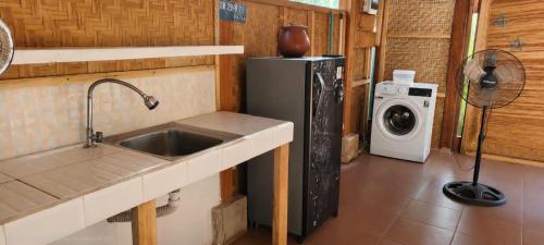 J home stay in Beru