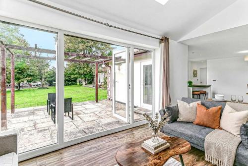 Bright & Spacious 2 Bed Holiday Chalet in Sidmouth