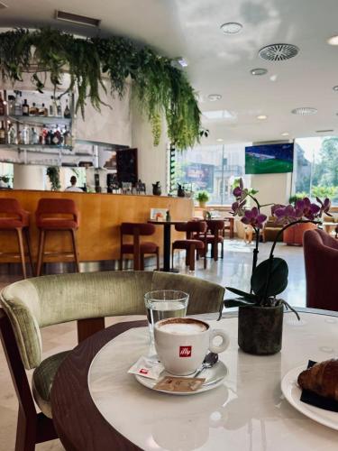 City Hotel Ljubljana, Ljubljana (photo 10)
