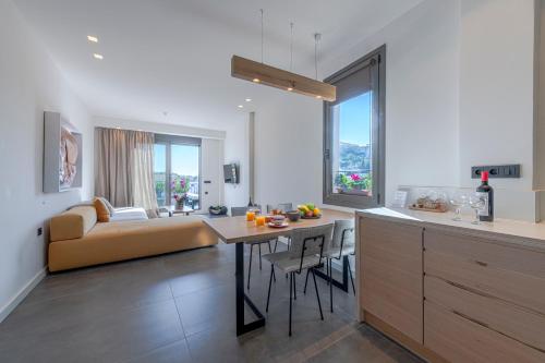 Hidesign Athens Acropolis Panorama Suite - Tap to explore photos