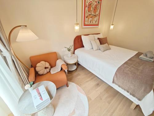 Elegant Bright Apt near Le Marais Bastille for 6