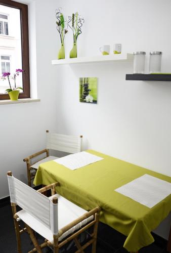 Bambus Entire apartment (Leipzig) - Deals, Photos & Reviews