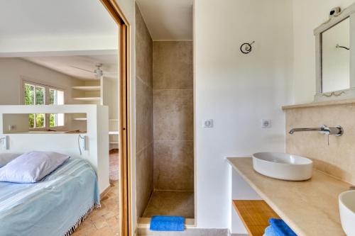 CASA-Fontaine Villa d’Exception Gigaro - image 5