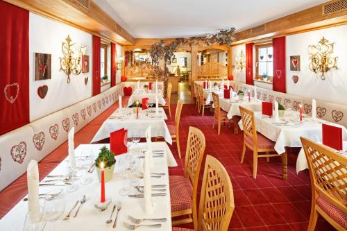 Hotel Lech & Residenz Chesa Rosa - main image