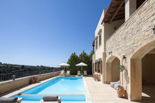 Ilys Home, a Country-chic Retreat with Pool & BBQ, By ThinkVilla - Crete