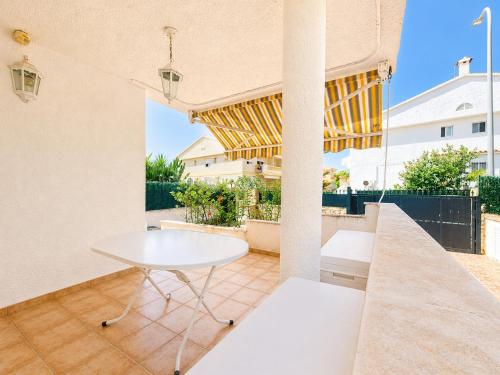 Villa Tres Playas - Gran patio privado - Piscina - ALBERT VILLAS - image 2