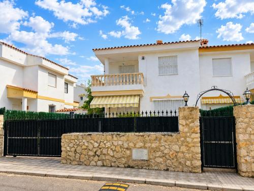 Villa Tres Playas - Gran patio privado - Piscina - ALBERT VILLAS - image 4