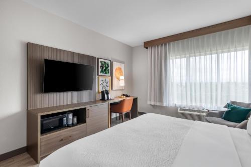 1 queen bed