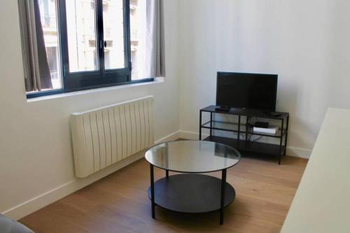 Modern studio perfectly equipped and renovated