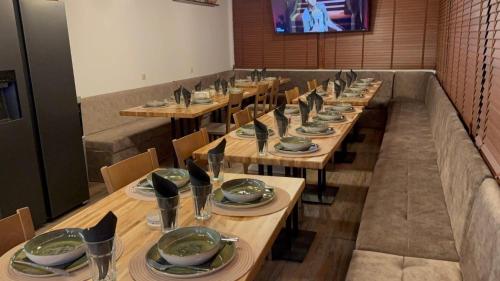Seadmed, Forest Hills in Sarnitsa
