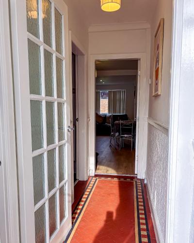 Contractor Family Stay Sleeps 5 Double drive in Whiston (Knowsley)