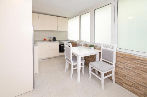 We Love Tirana Blloku Apartments - image 5