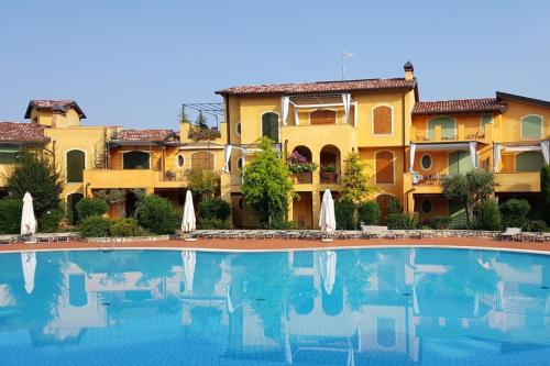 Borgo Torchio F23 By Bookinggardalake