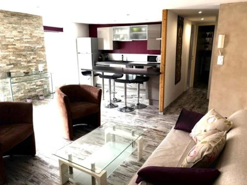 45m2 - CENTRE HISTORIQUE - CALME - LINGE FOURNI