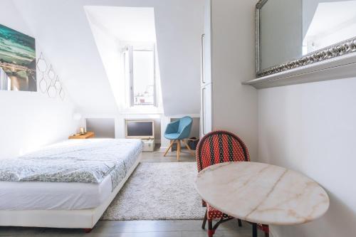 Very Central Studio Apartment for 2 in Paris