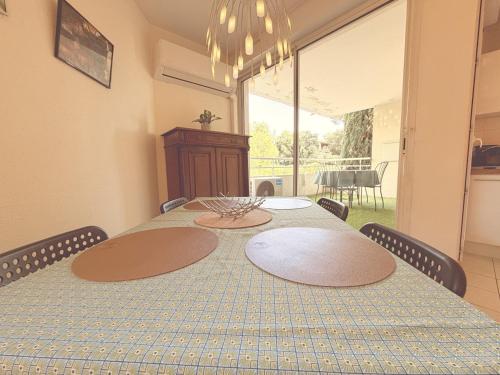 Soleil de Montpellier, Clim, Piscine et Pkg Prive in La Chamberte