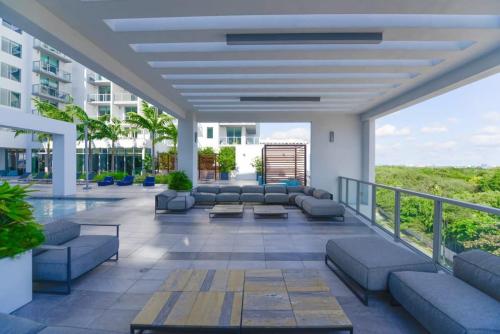 Facilities, Spacious 2-Bedroom Apartment in Watson Island