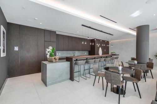 Kitchen, Spacious 2-Bedroom Apartment in Watson Island