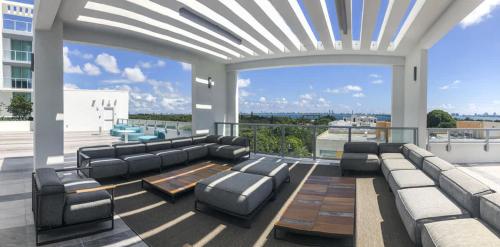 View, Spacious 2-Bedroom Apartment in Watson Island