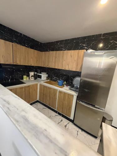 Studio meuble S1 Salon Cuisine, SDB et 1 chambre lit double avec climatiseur in Korba