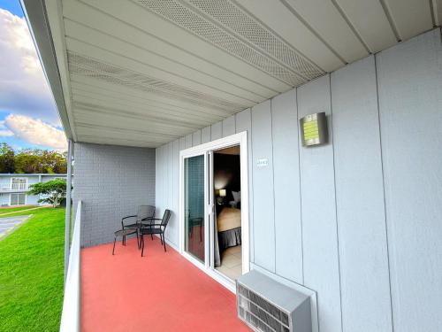 Celebration Suites Room Type - Unrenovated One-Bedroom Villa