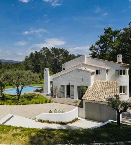 Outstanding Mediterranean Home with Swimming Pool