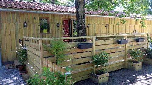 La Grange lakeside cottage and pets allowed