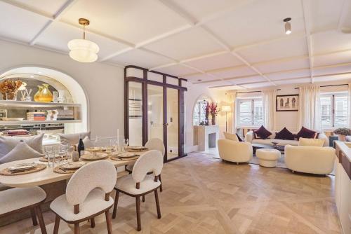 Prestigious Apartment Invalides