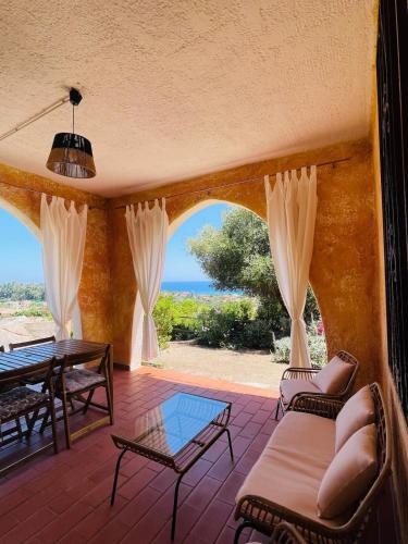 Costa Rei vacation home with veranda a sea view