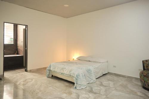 M12. Casa Amplia para Grupos con Gran Zona Exterior - image 4