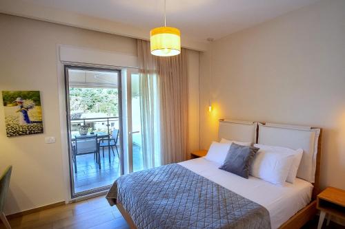 Rousis Studios, Parga