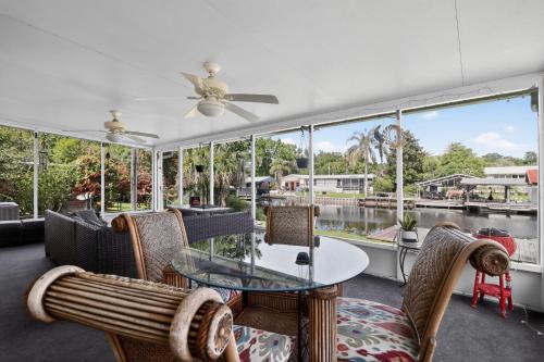 . Boat Dock! 'Sunshine House' on St. Johns River