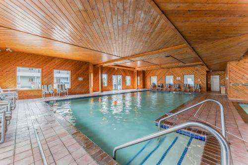 Dells Suite Dreams At Lighthouse Cove Condominiums - Wisconsin Dells, WI